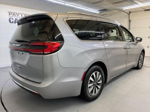 2021 Chrysler Pacifica Touring L 6