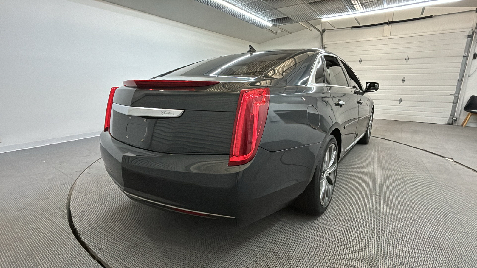2013 Cadillac XTS Standard 3