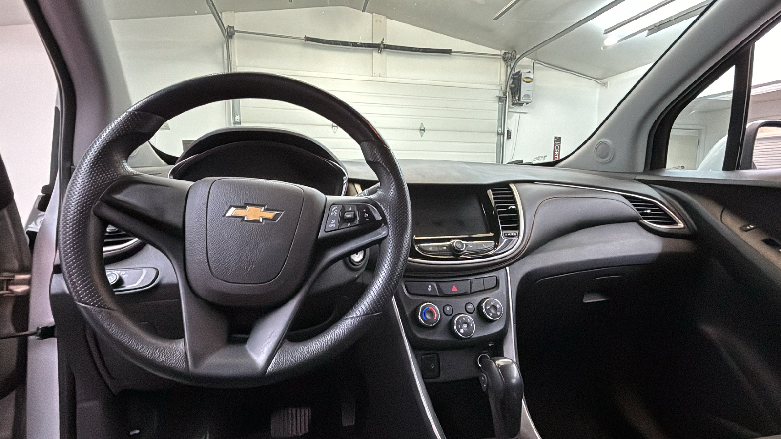 2019 Chevrolet Trax LS 18