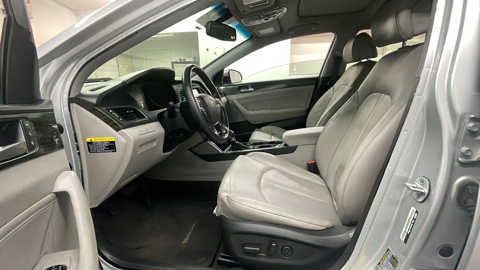 Car Connection Superstore - Used vehicle - Sedan HYUNDAI SONATA 2017