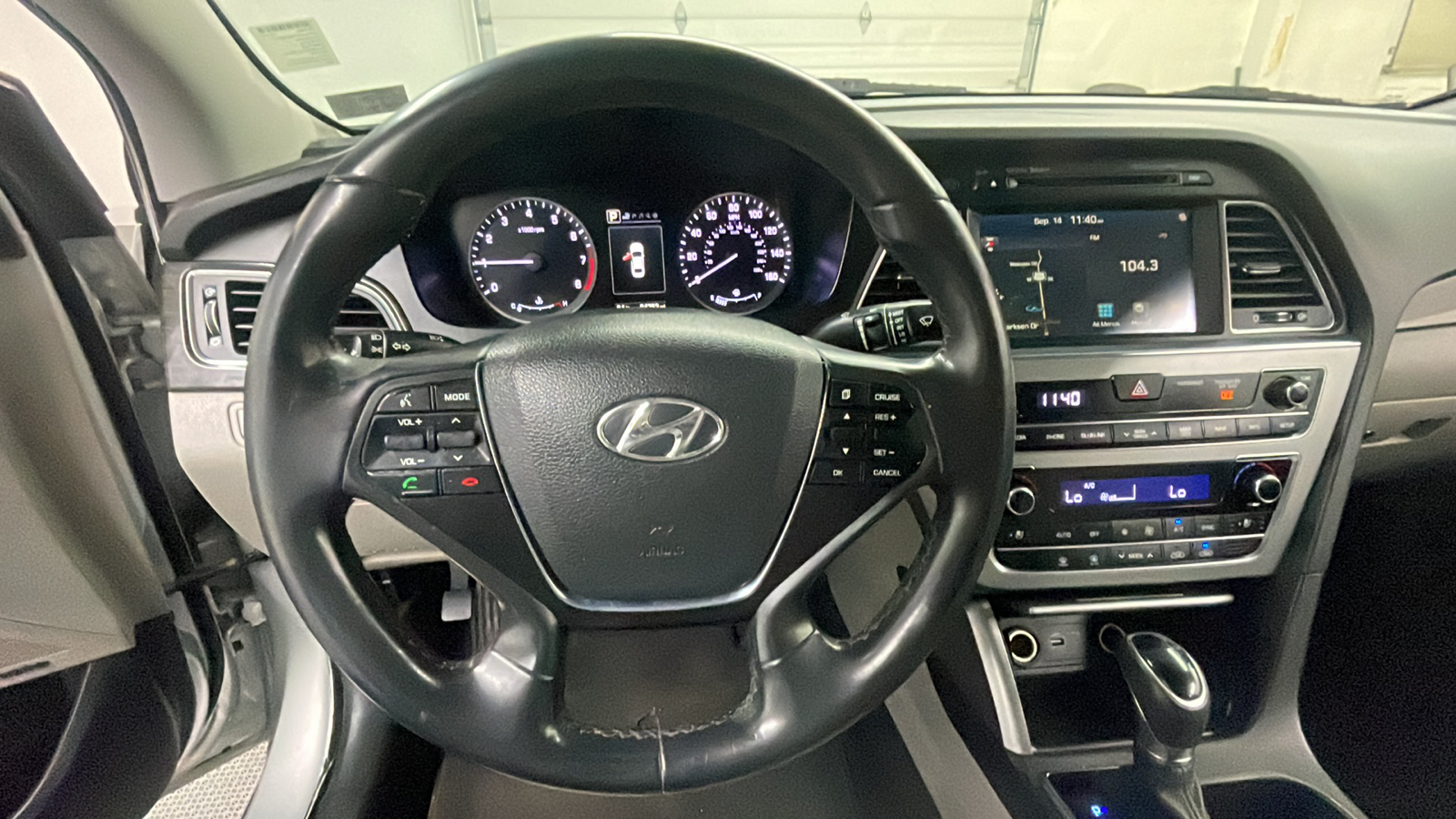 Car Connection Superstore - Used vehicle - Sedan HYUNDAI SONATA 2017