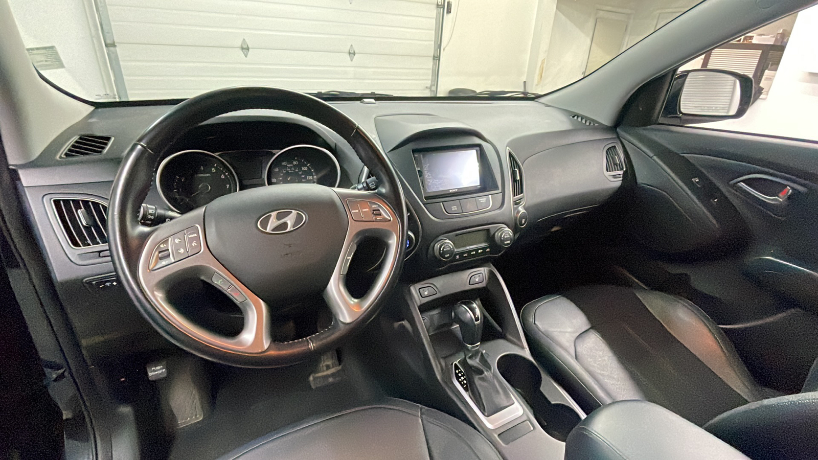 Car Connection Superstore - Used vehicle - SUV HYUNDAI TUCSON 2015
