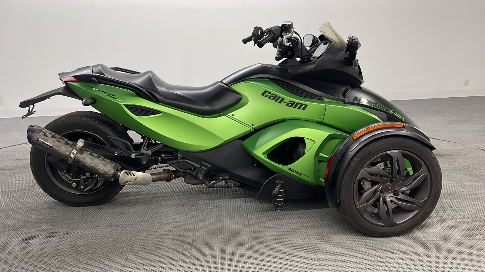 Car Connection Superstore - Used vehicle - Motorcycle CAN-AM SPYDER 2013