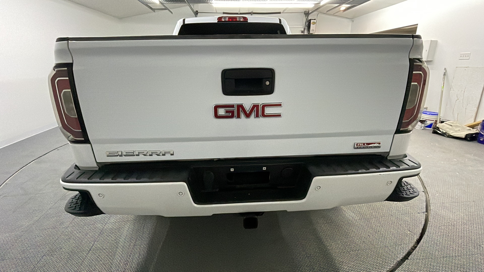 Car Connection Superstore - Used vehicle - Truck GMC SIERRA 1500 QUAD 2018
