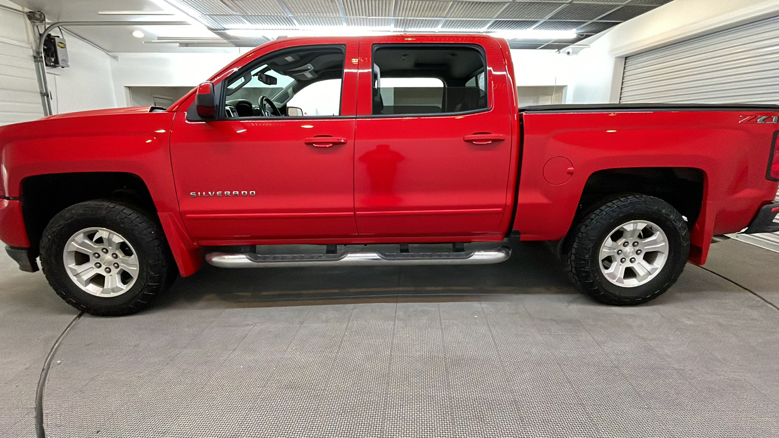 Car Connection Superstore - Used vehicle - Truck CHEVROLET 1500 CREW LT 2018