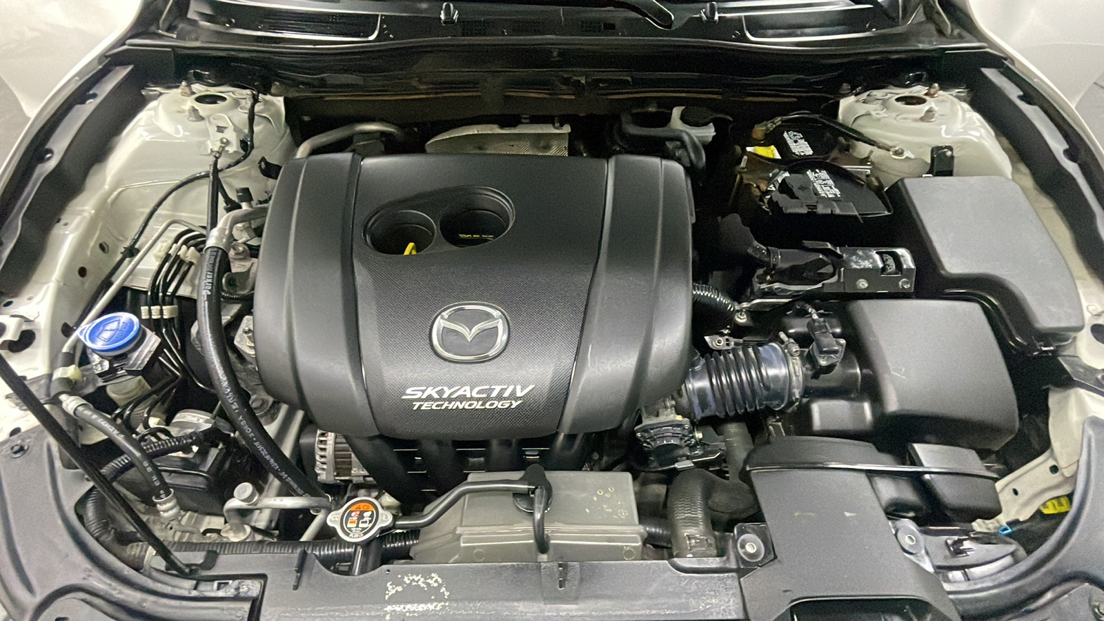 2016 Mazda Mazda3 i Sport 9