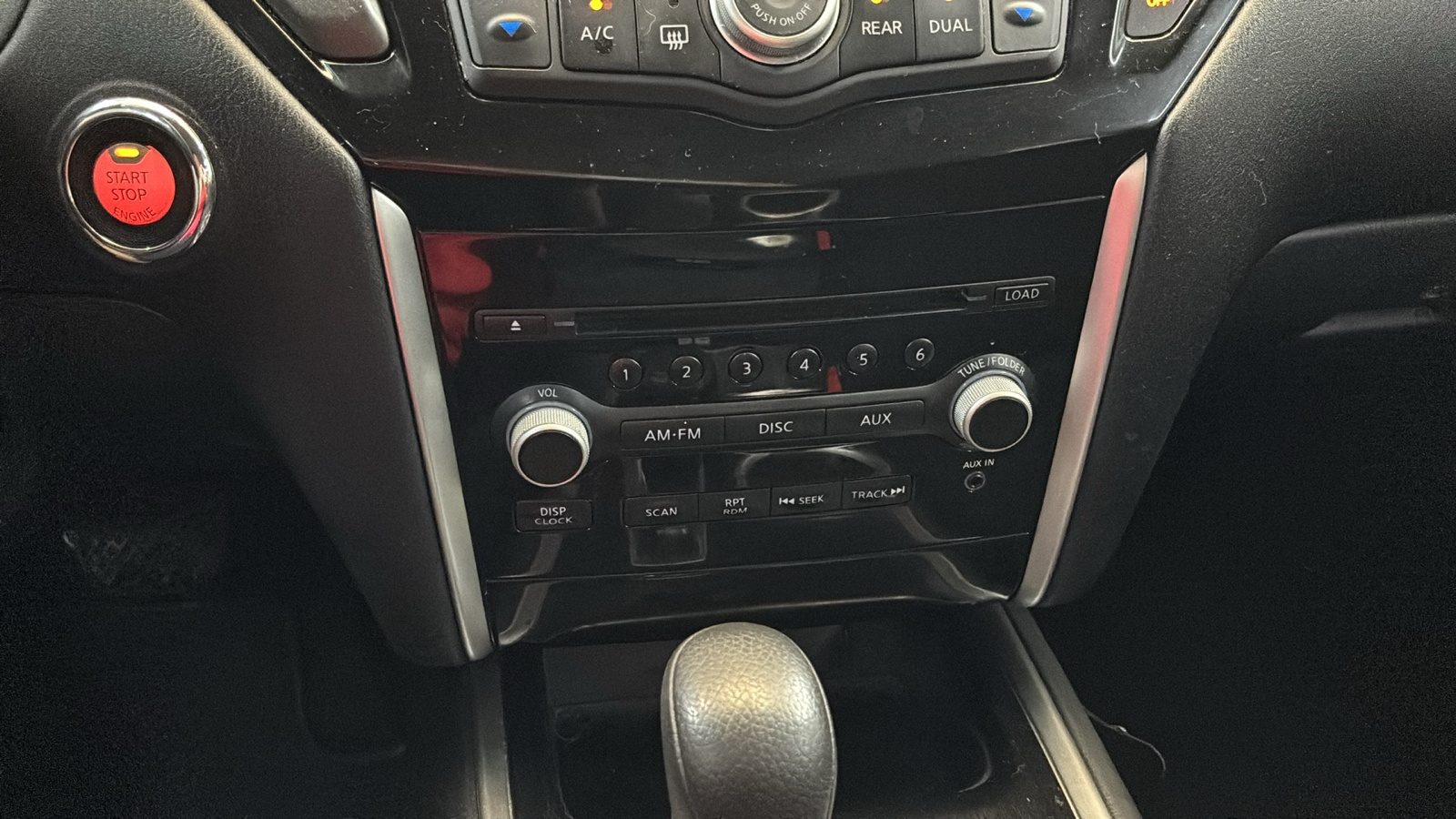 2015 Nissan Pathfinder S 21