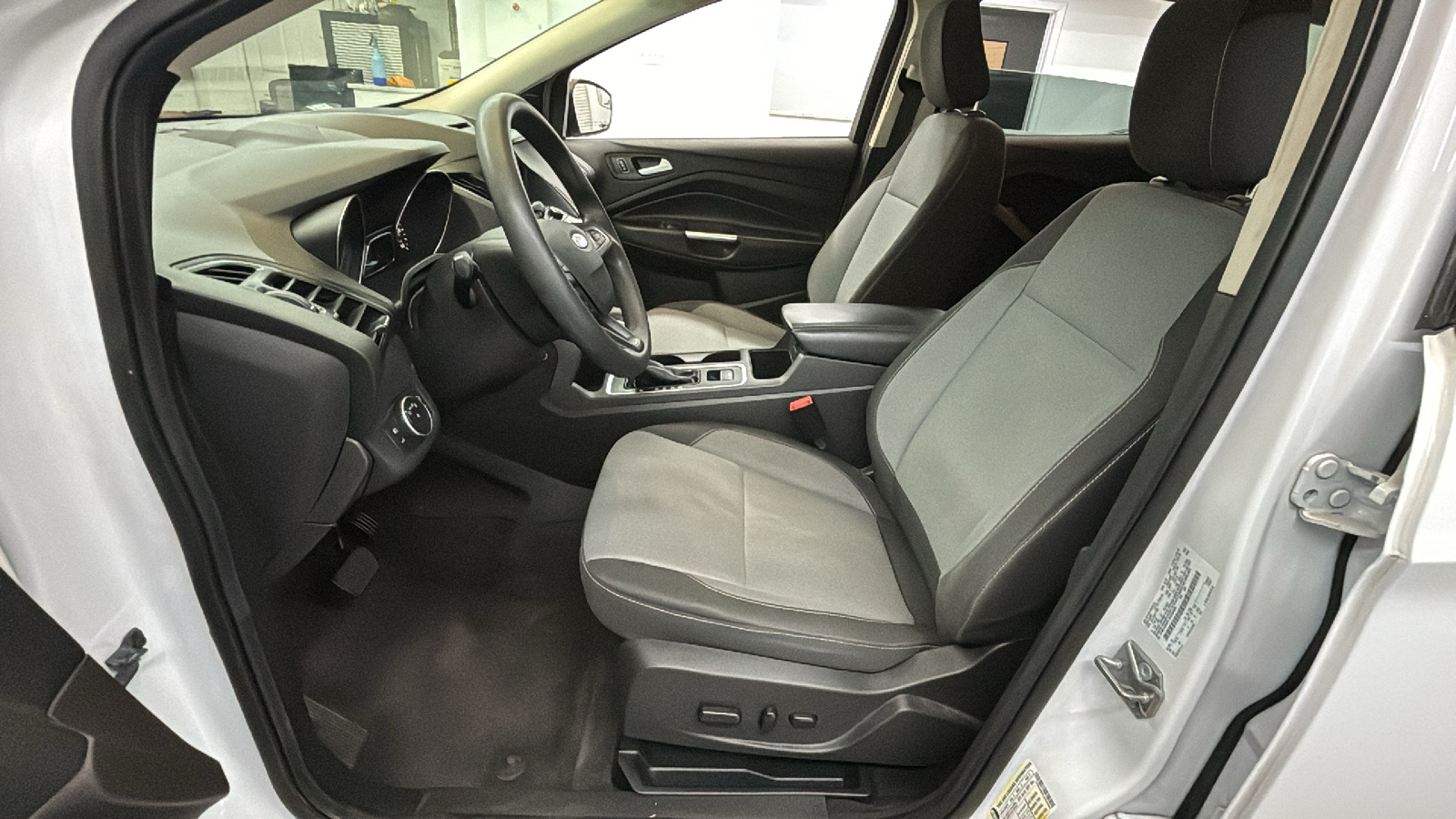 2018 Ford Escape SE 17