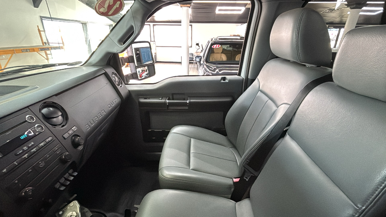 Car Connection Superstore - Used vehicle - Truck FORD F-350 SRW PLOW 2012