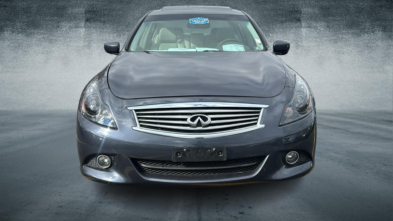 2011 INFINITI G37x X 8