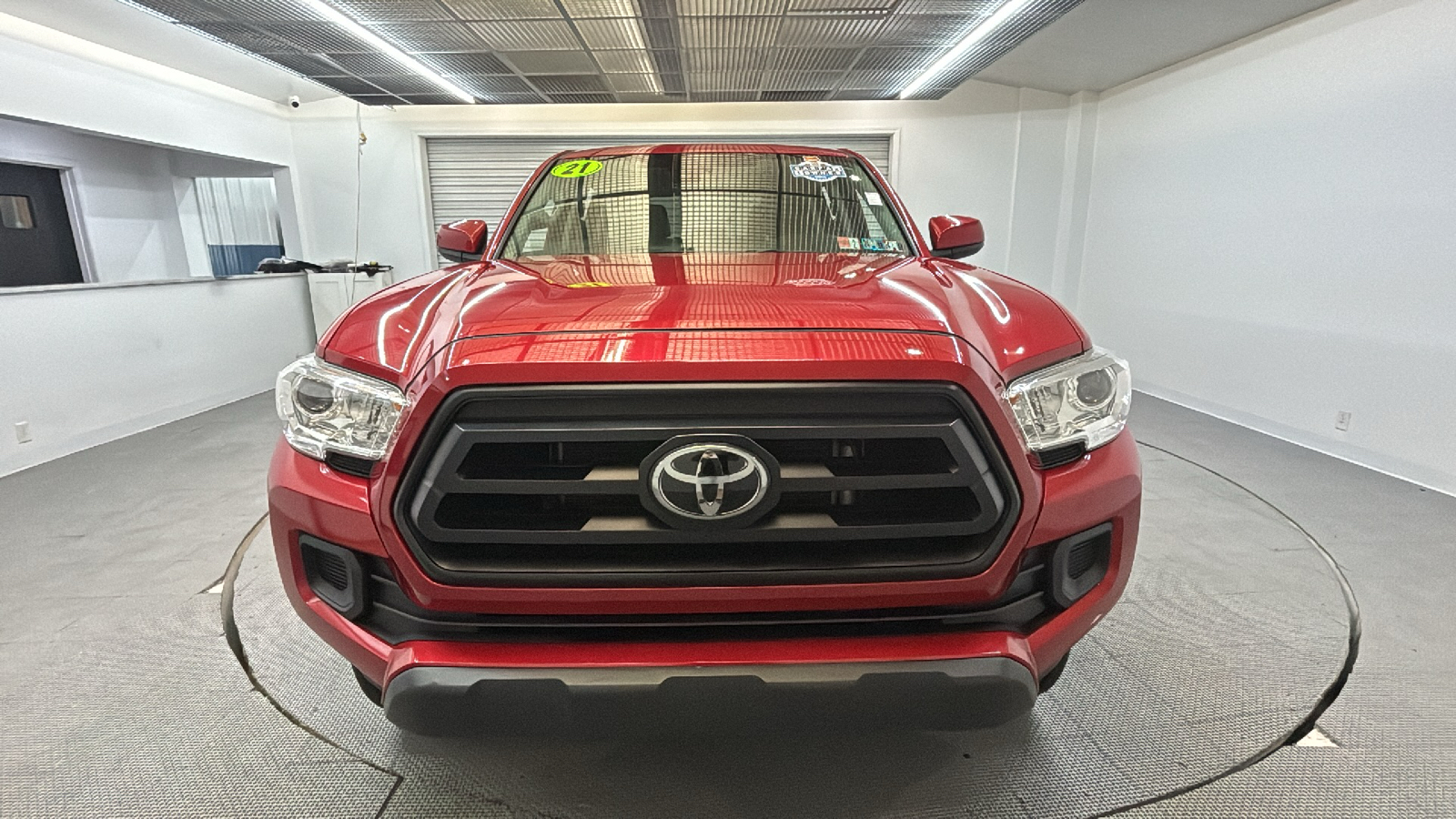 2021 Toyota Tacoma SR 8