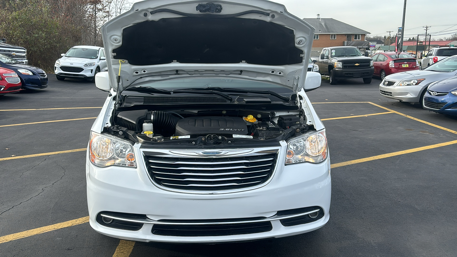 2016 Chrysler Town and Country  9