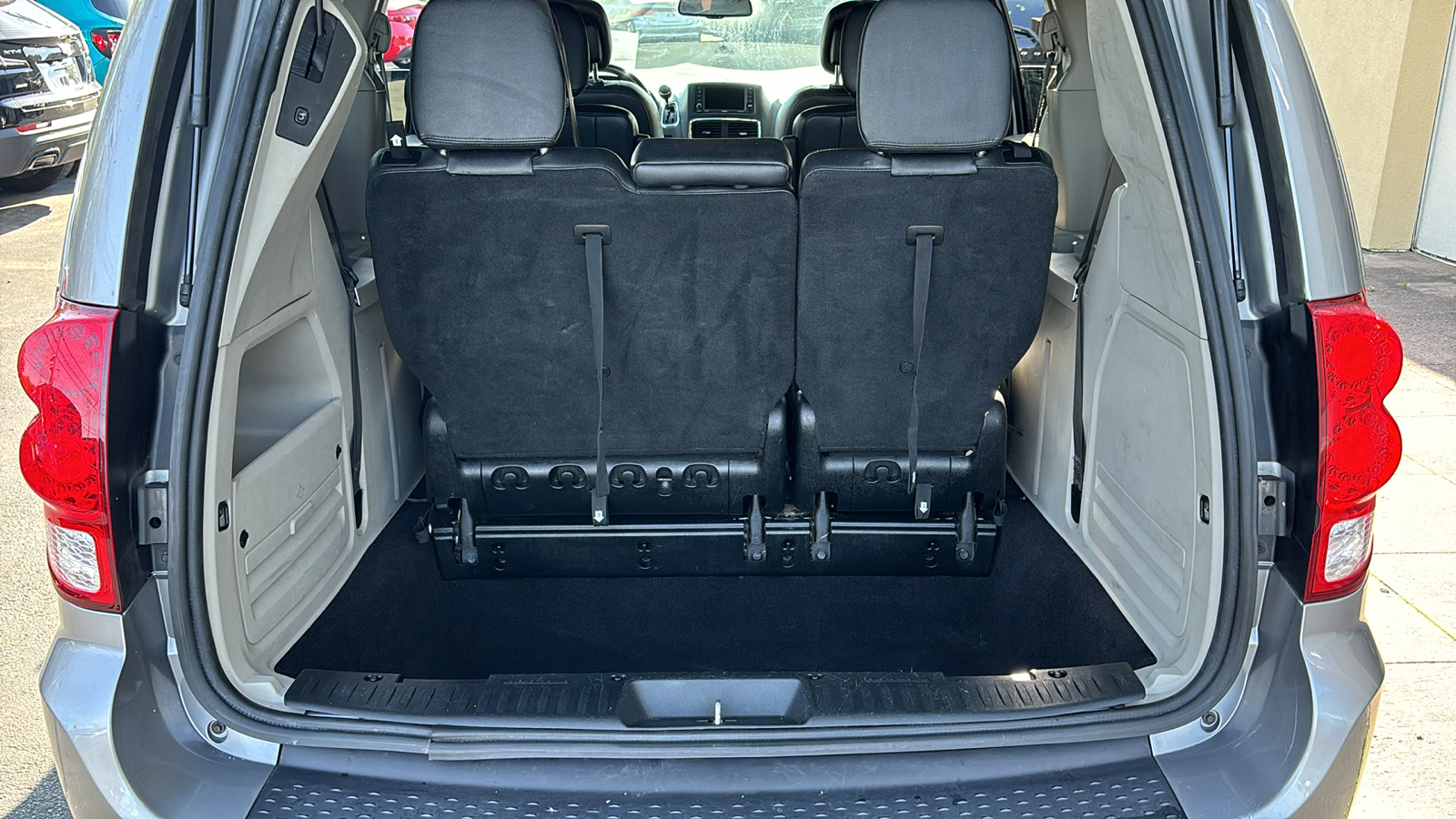 2017 Dodge Grand Caravan SXT 12