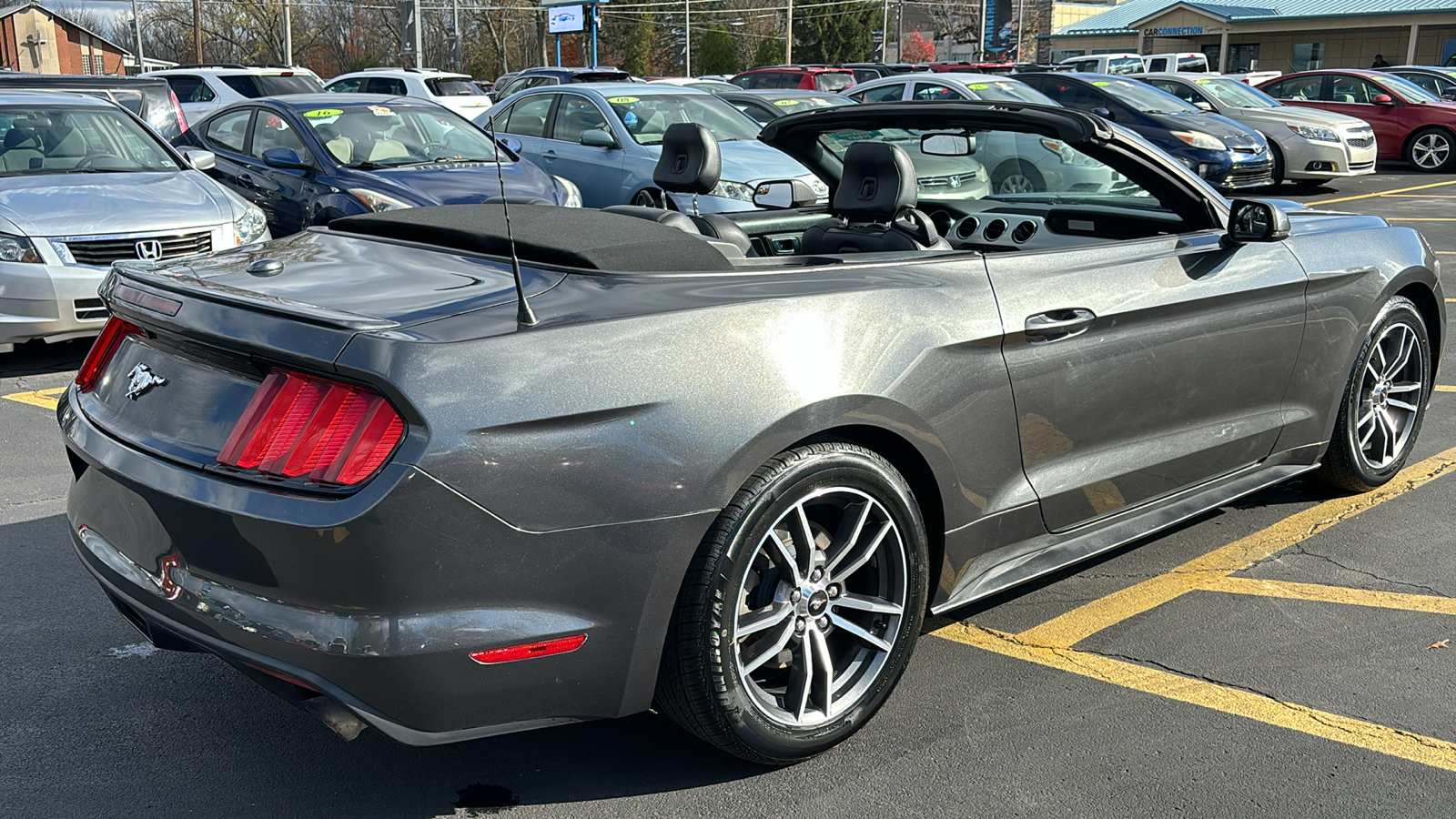 2017 Ford Mustang EcoBoost Premium 13