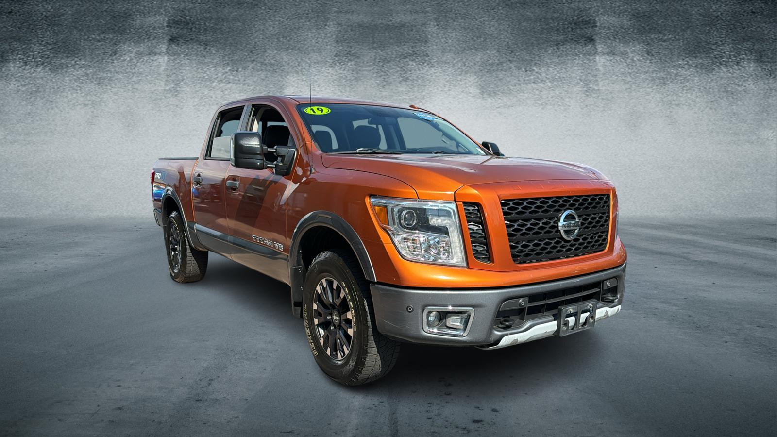 2019 Nissan TITAN PRO-4X 1