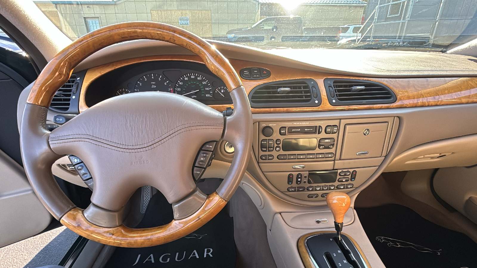 2001 Jaguar S-TYPE 4.0L V8 15