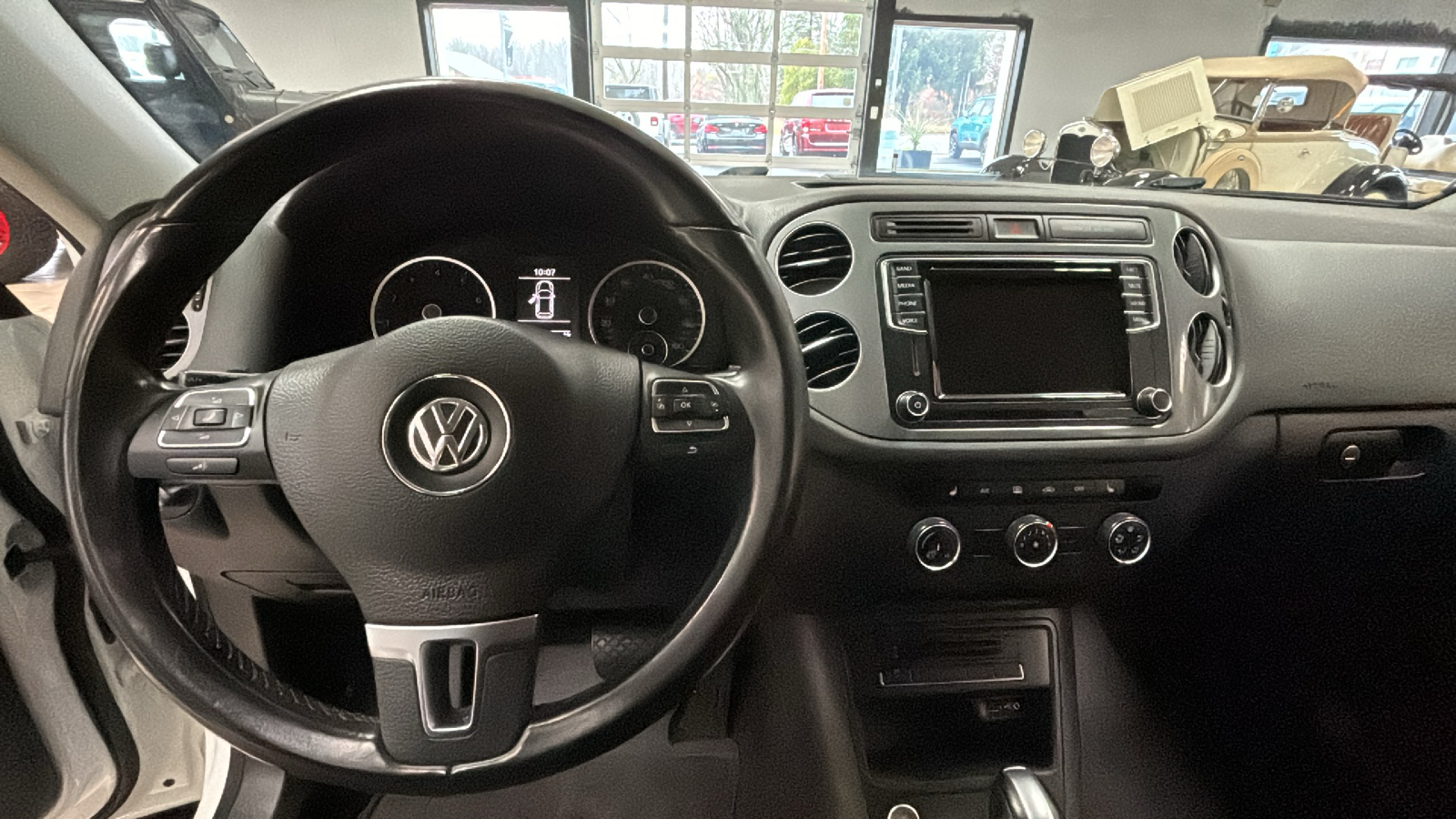 2017 Volkswagen Tiguan 2.0T S 17