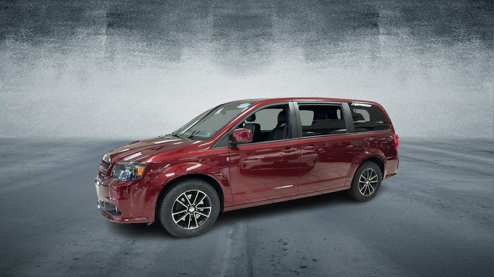 2019 Dodge Grand Caravan GT 2