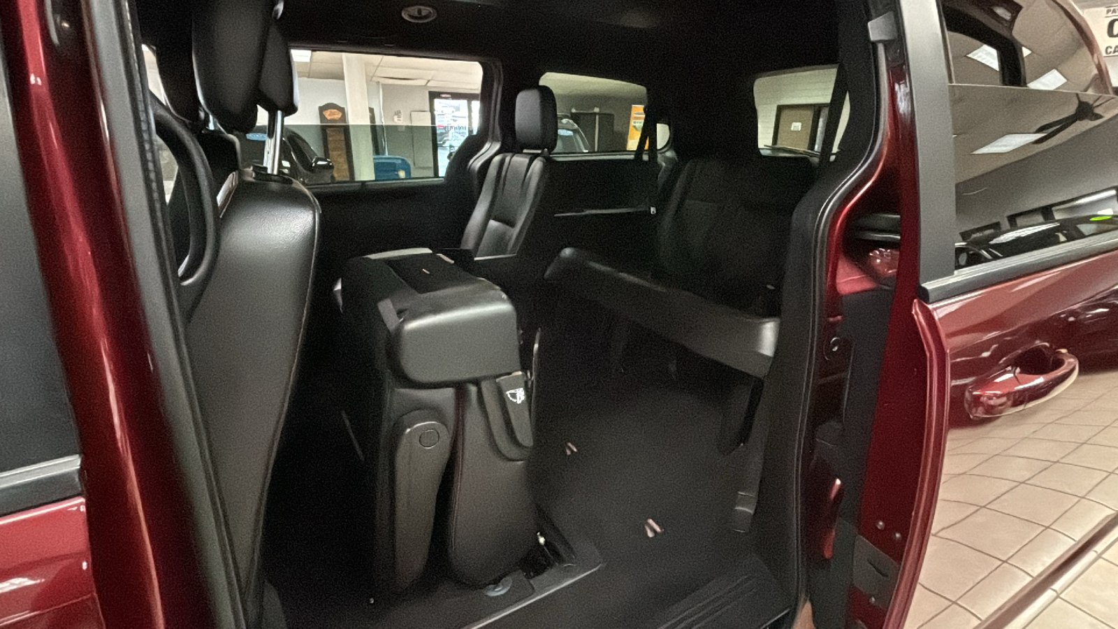 2019 Dodge Grand Caravan GT 13