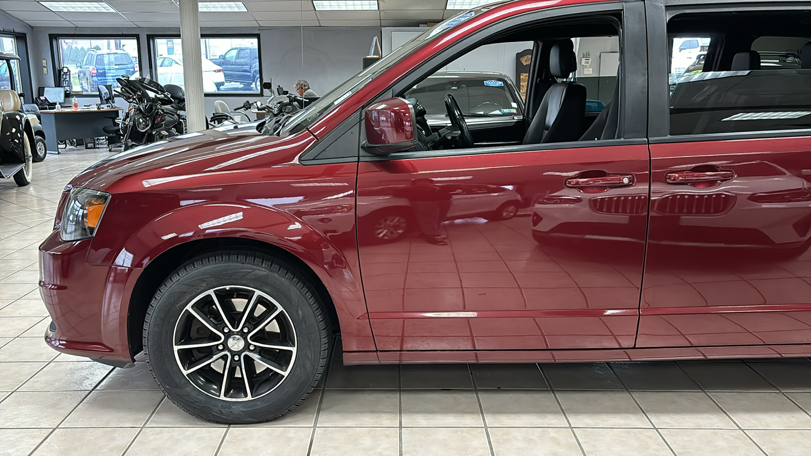 2019 Dodge Grand Caravan GT 26