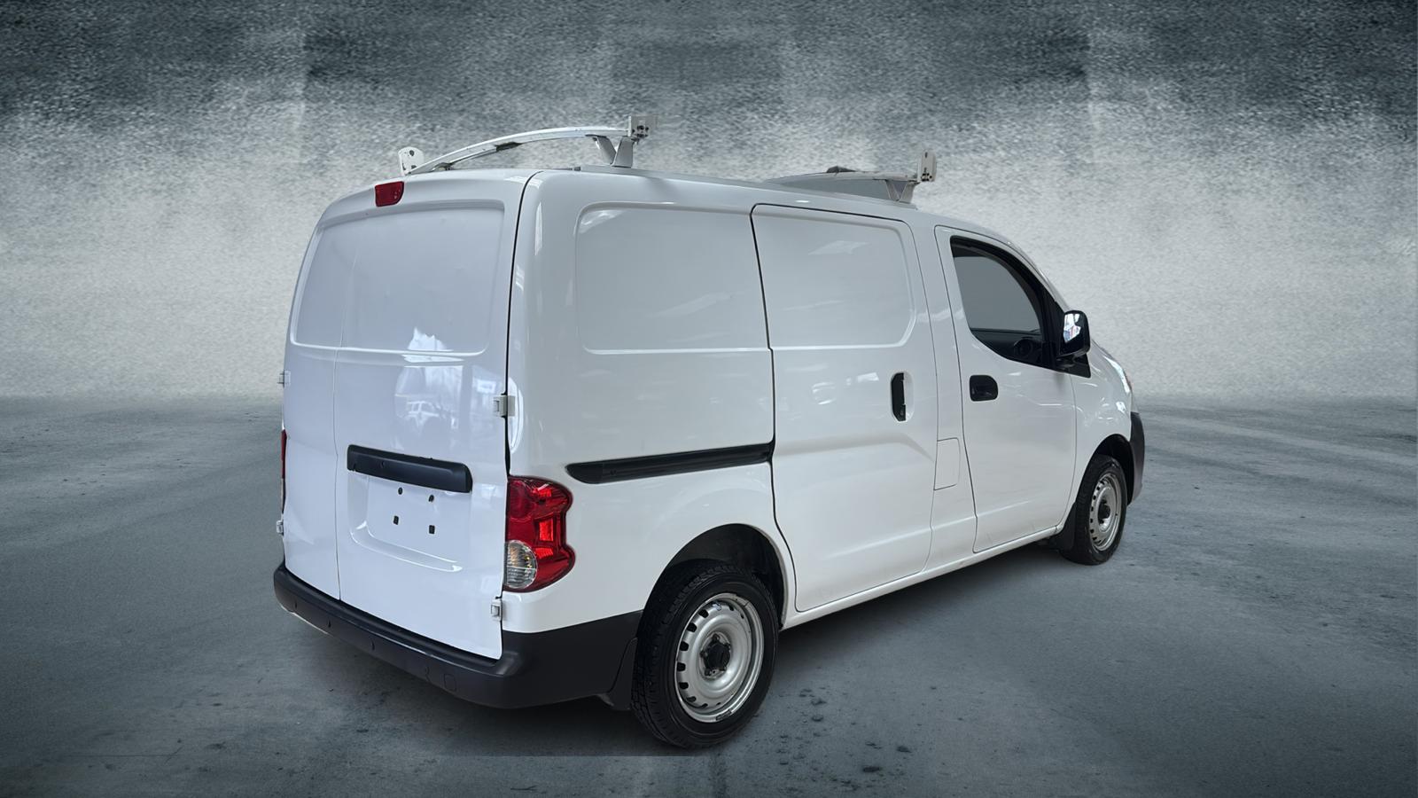 2017 Nissan NV200 S 3