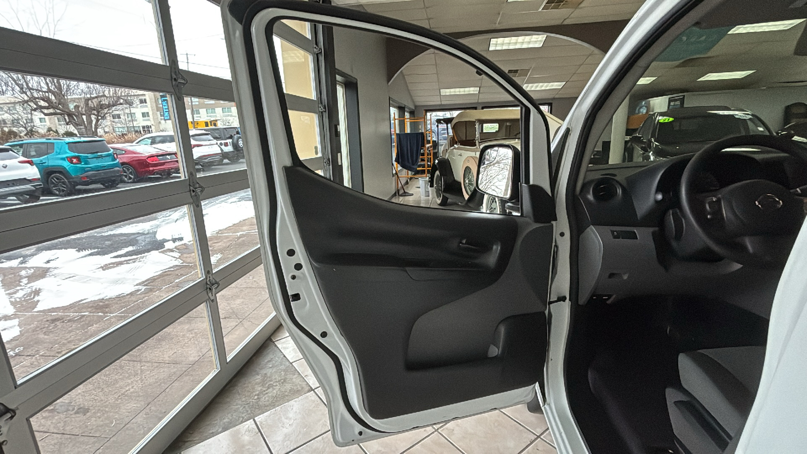 2017 Nissan NV200 S 14