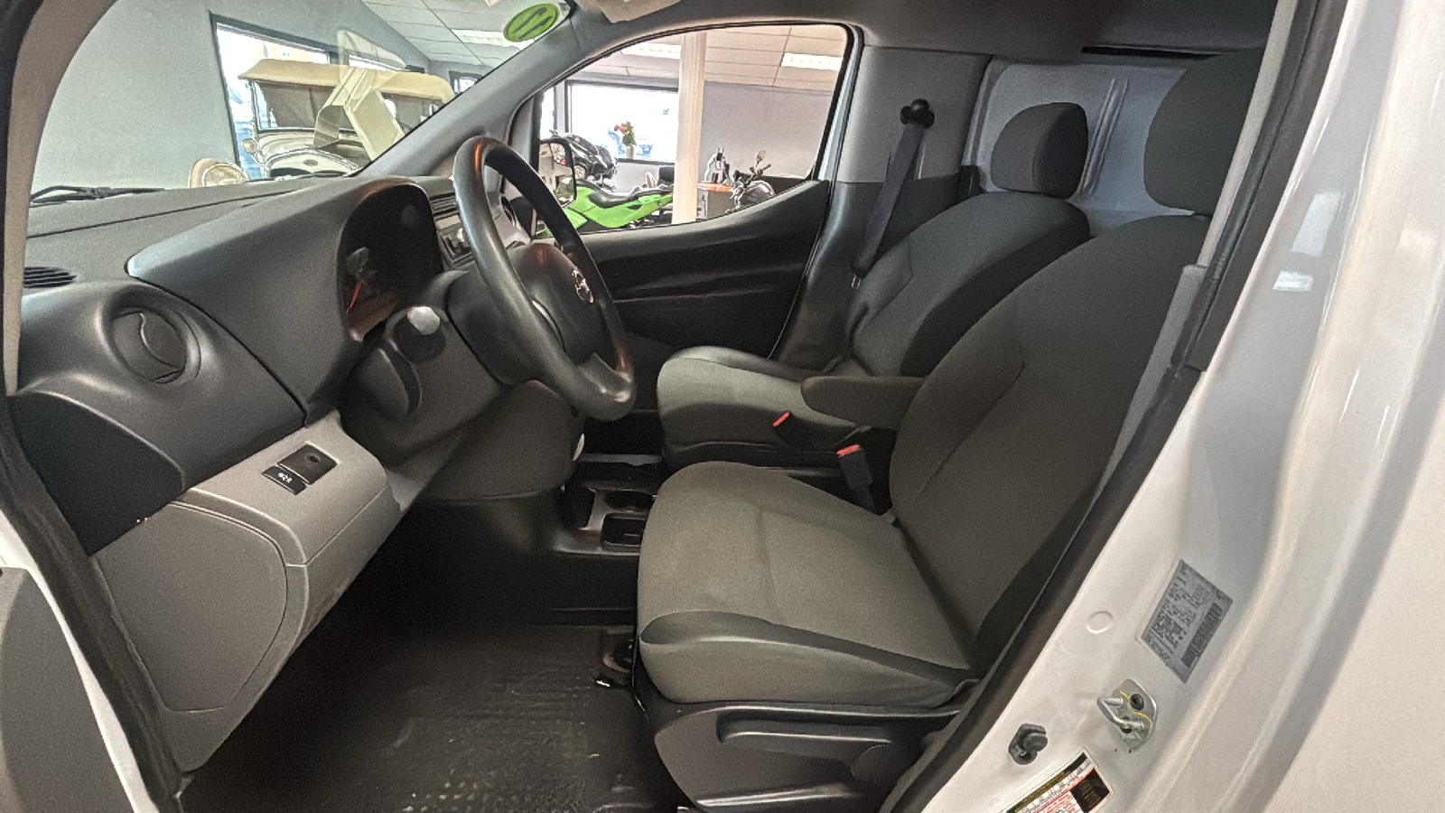 2017 Nissan NV200 S 18