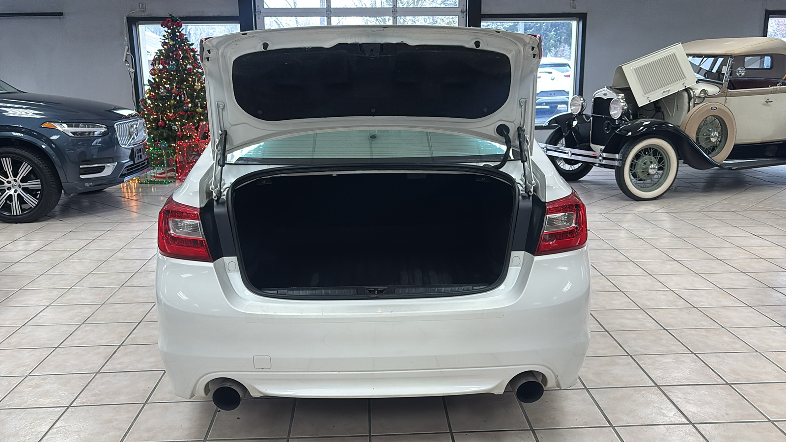 2015 Subaru Legacy 3.6R Limited 11