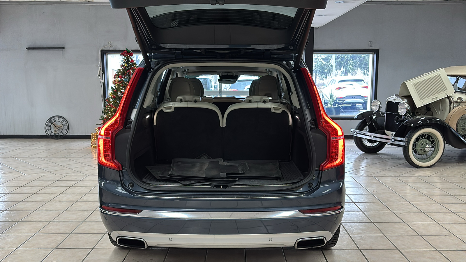 2021 Volvo XC90 T6 Inscription 7 Passenger 10