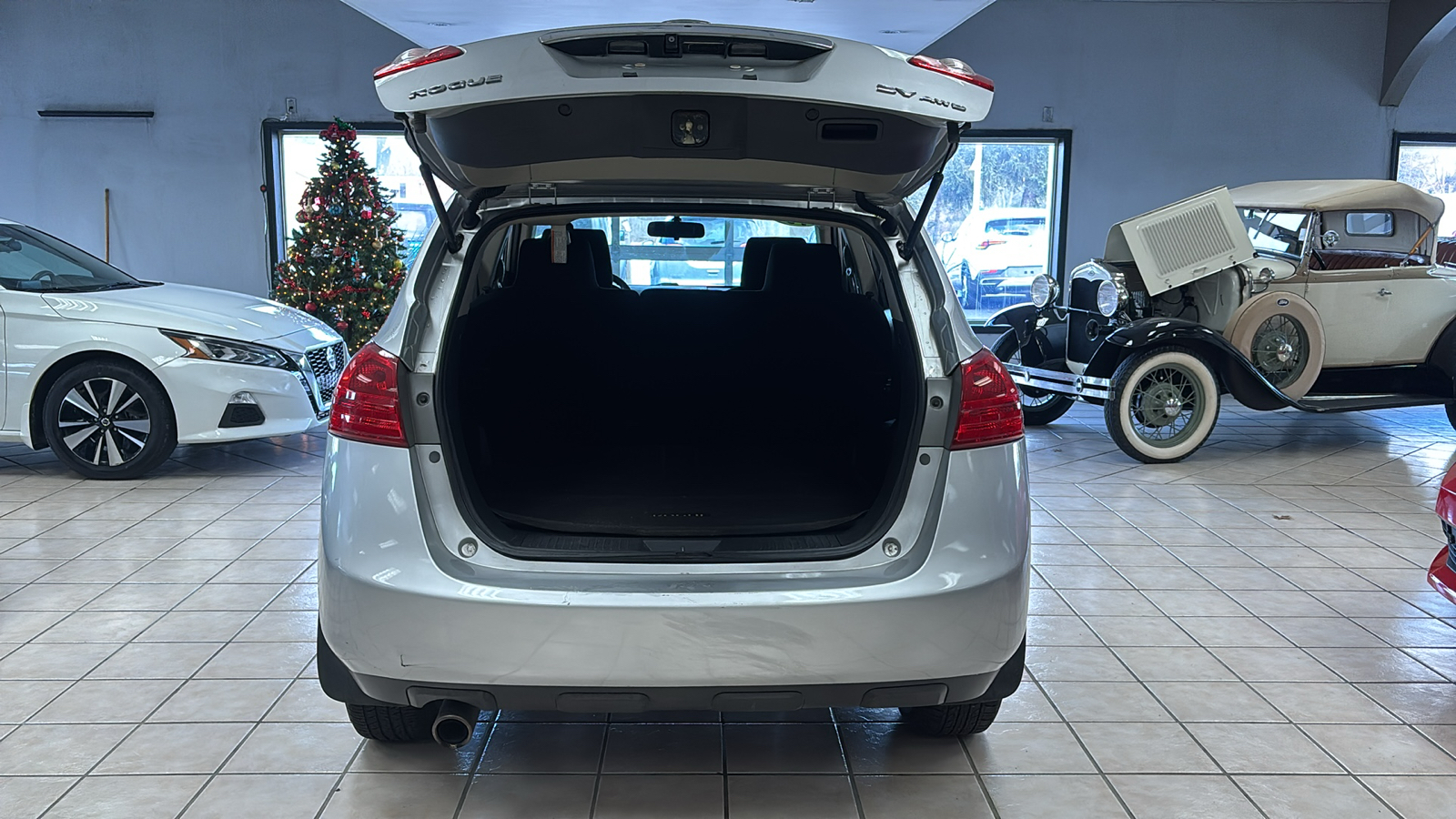 2013 Nissan Rogue SV 11