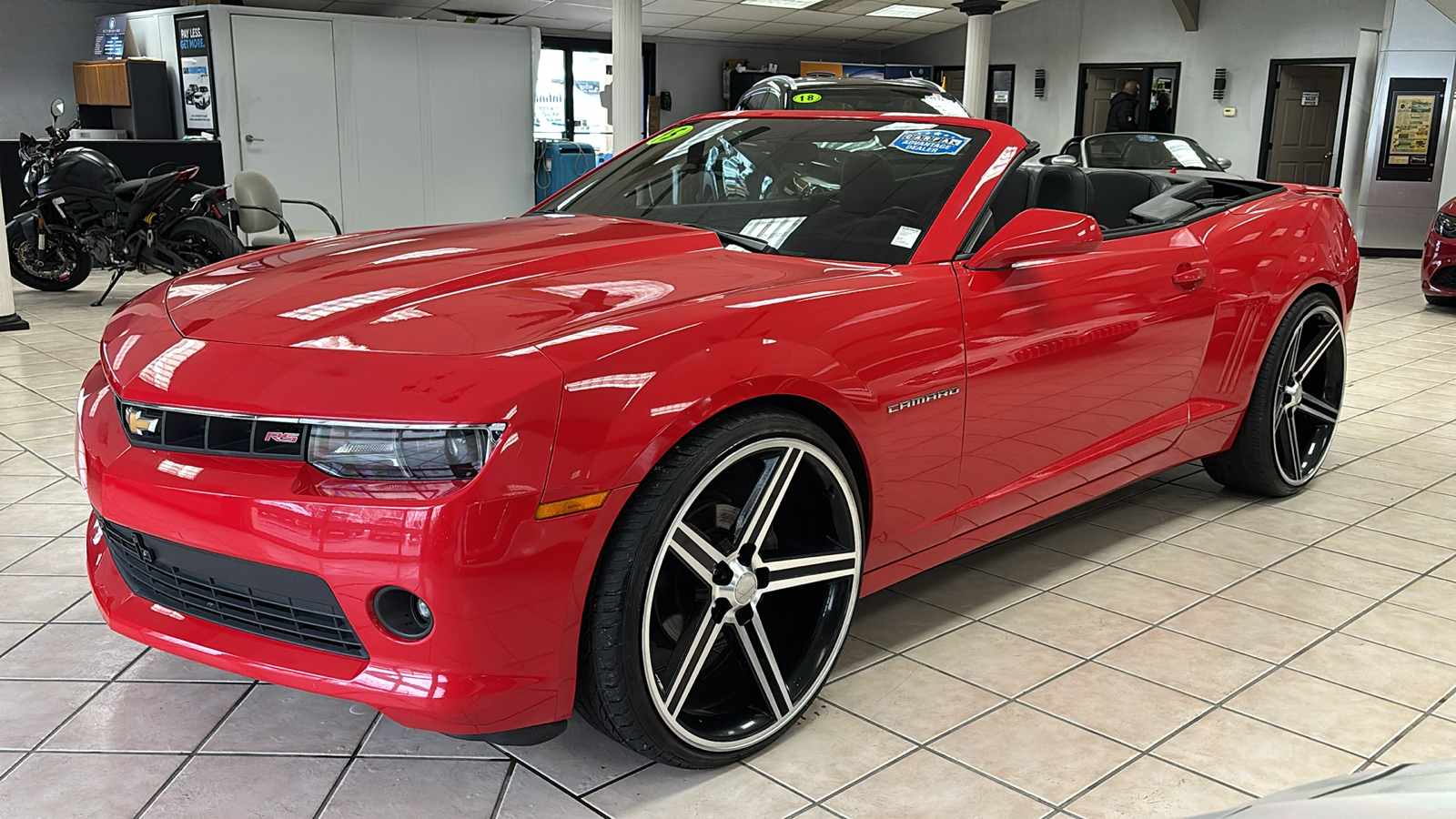 2015 Chevrolet Camaro 2LT 24