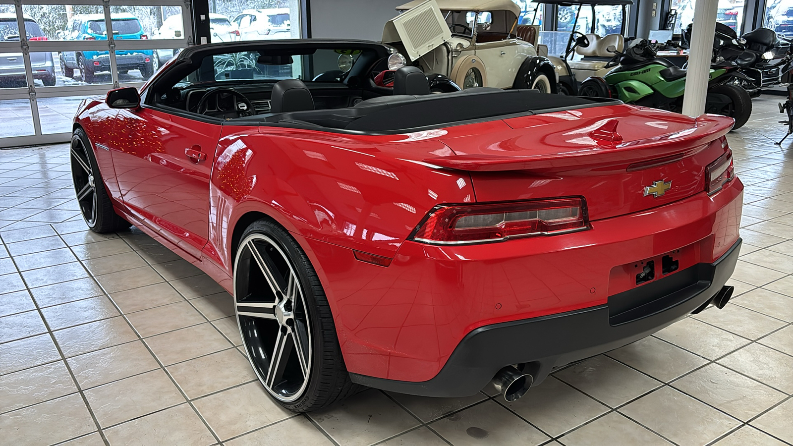 2015 Chevrolet Camaro 2LT 26