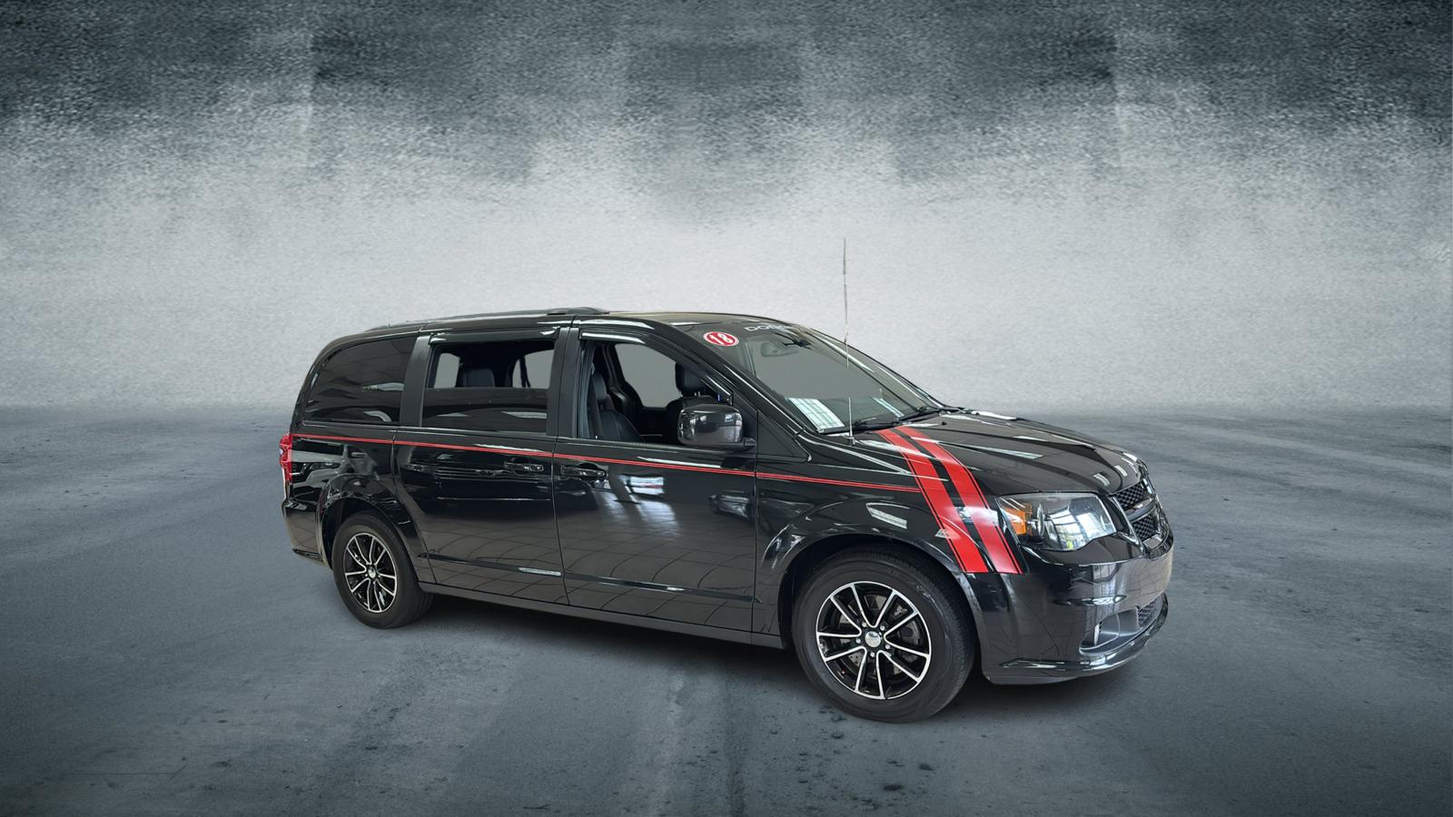 Car Connection Superstore - Used vehicle - Minivan DODGE GRAND CARAVAN 2018