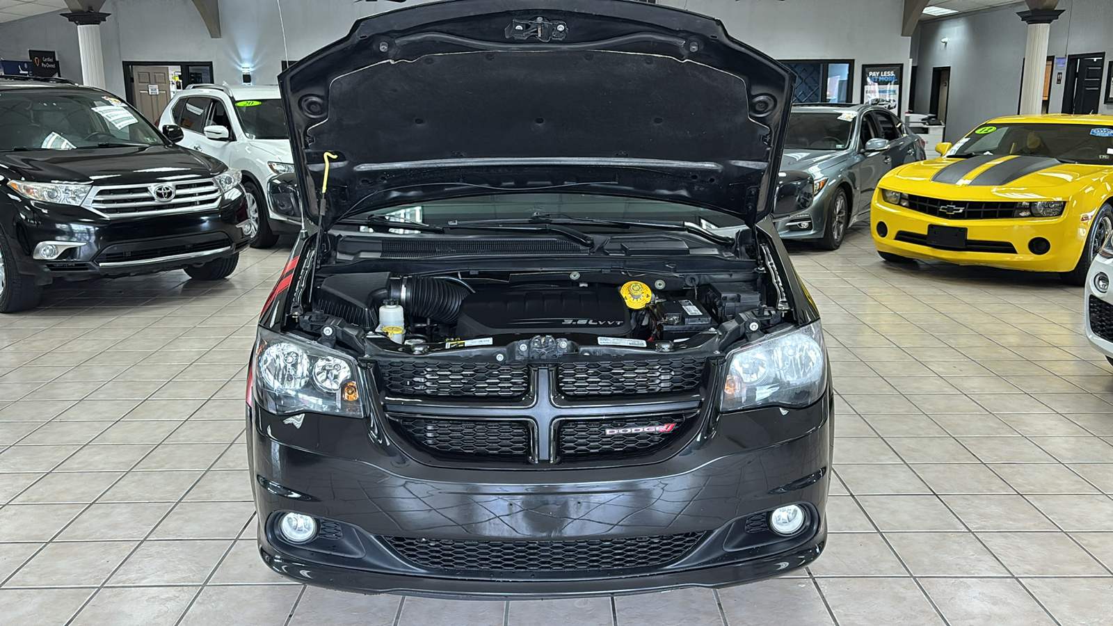 Car Connection Superstore - Used vehicle - Minivan DODGE GRAND CARAVAN 2018
