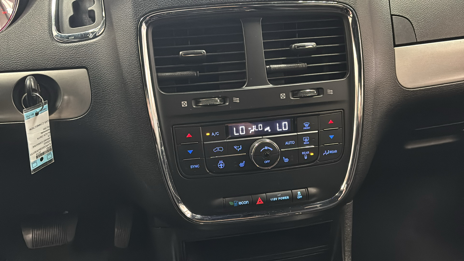Car Connection Superstore - Used vehicle - Minivan DODGE GRAND CARAVAN 2018