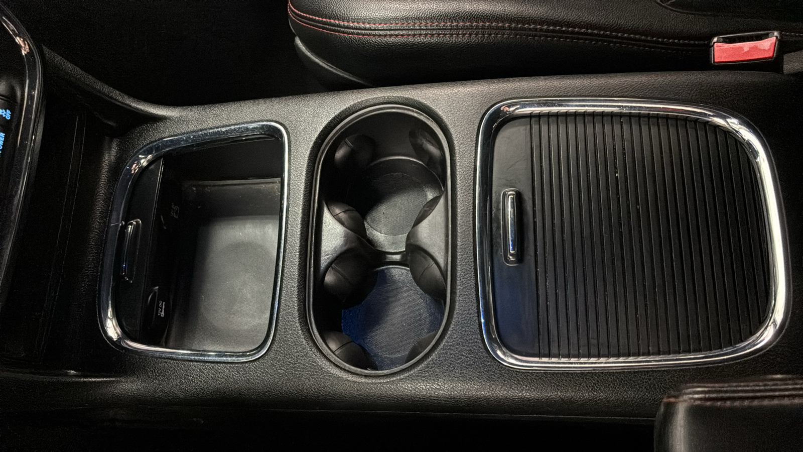 Car Connection Superstore - Used vehicle - Minivan DODGE GRAND CARAVAN 2018