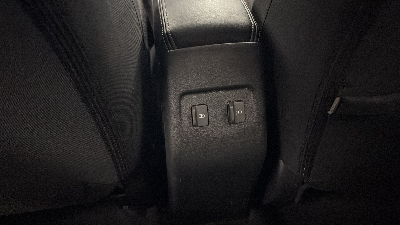 Car Connection Superstore - Used vehicle - SUV NISSAN KICKS 2024