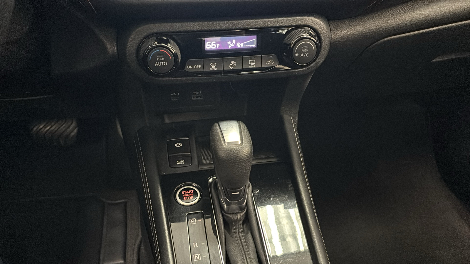 Car Connection Superstore - Used vehicle - SUV NISSAN KICKS 2024