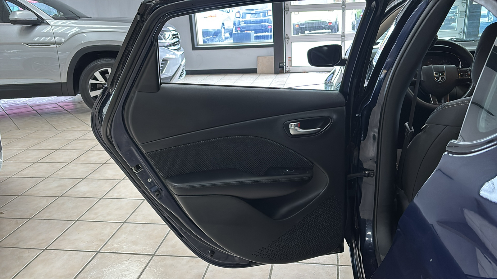 Car Connection Superstore - Used vehicle - SEDAN DODGE DART 2014