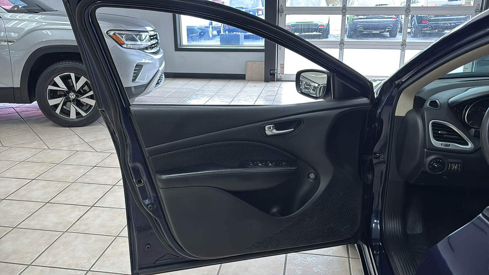 Car Connection Superstore - Used vehicle - SEDAN DODGE DART 2014