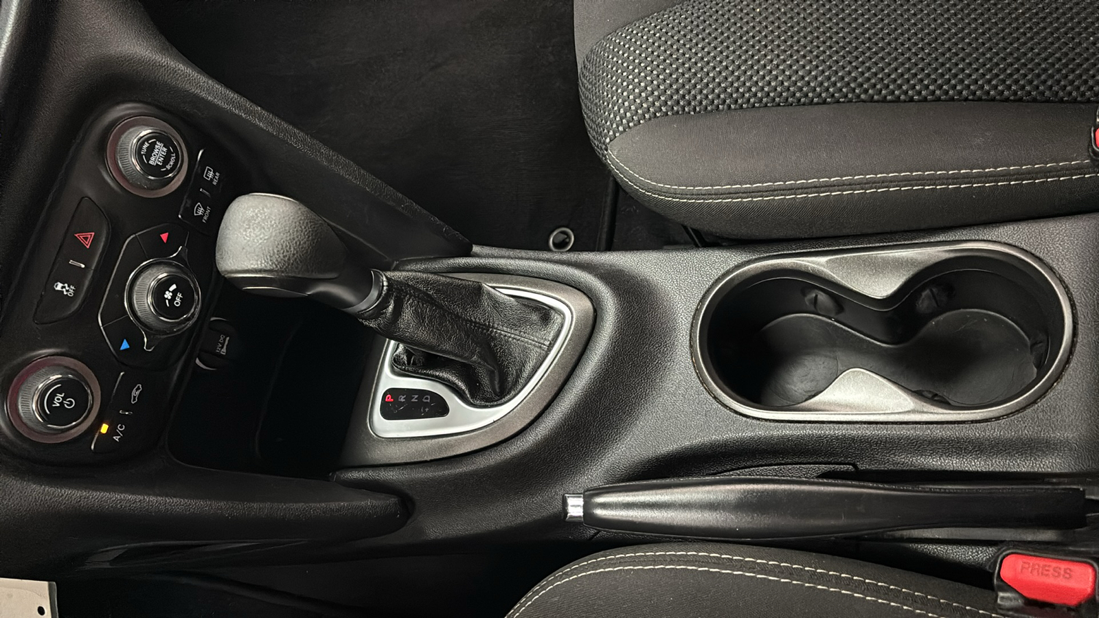 Car Connection Superstore - Used vehicle - SEDAN DODGE DART 2014