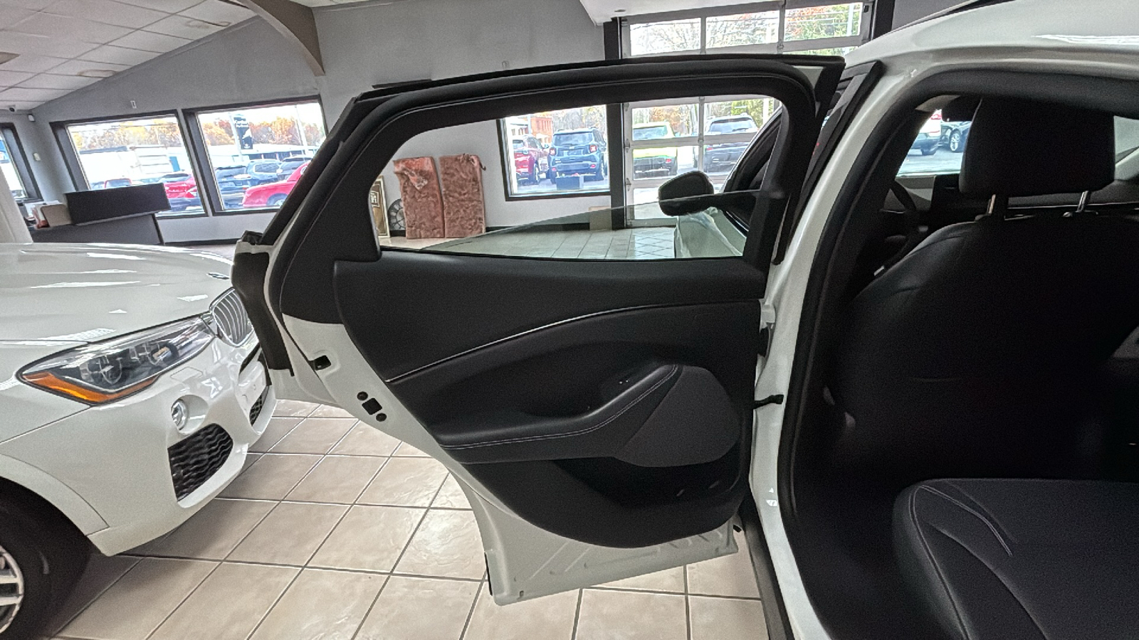 Car Connection Superstore - Used vehicle - SUV FORD MUSTANG MACH-E 2025