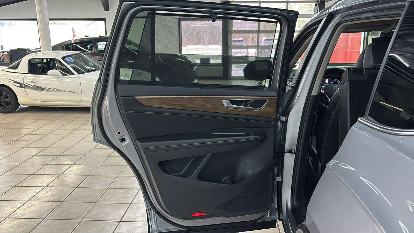 Car Connection Superstore - Used vehicle - SUV VOLKSWAGEN ATLAS 2024