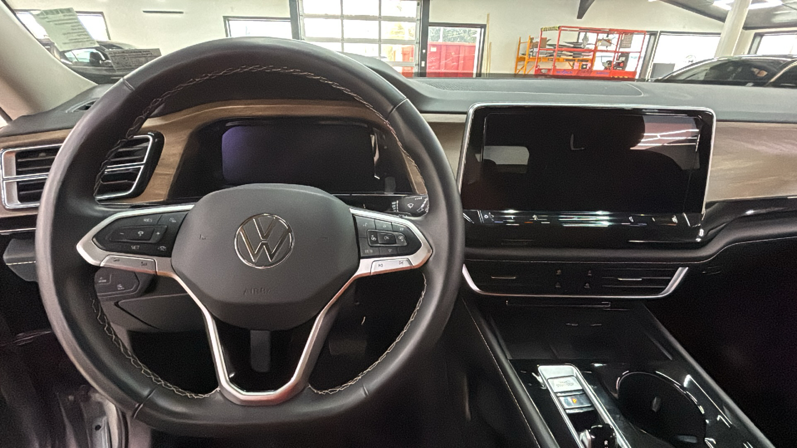 Car Connection Superstore - Used vehicle - SUV VOLKSWAGEN ATLAS 2024