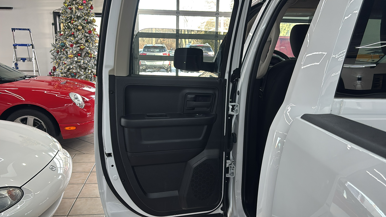 Car Connection Superstore - Used vehicle - TRUCK RAM 1500 CLASSIC 2022