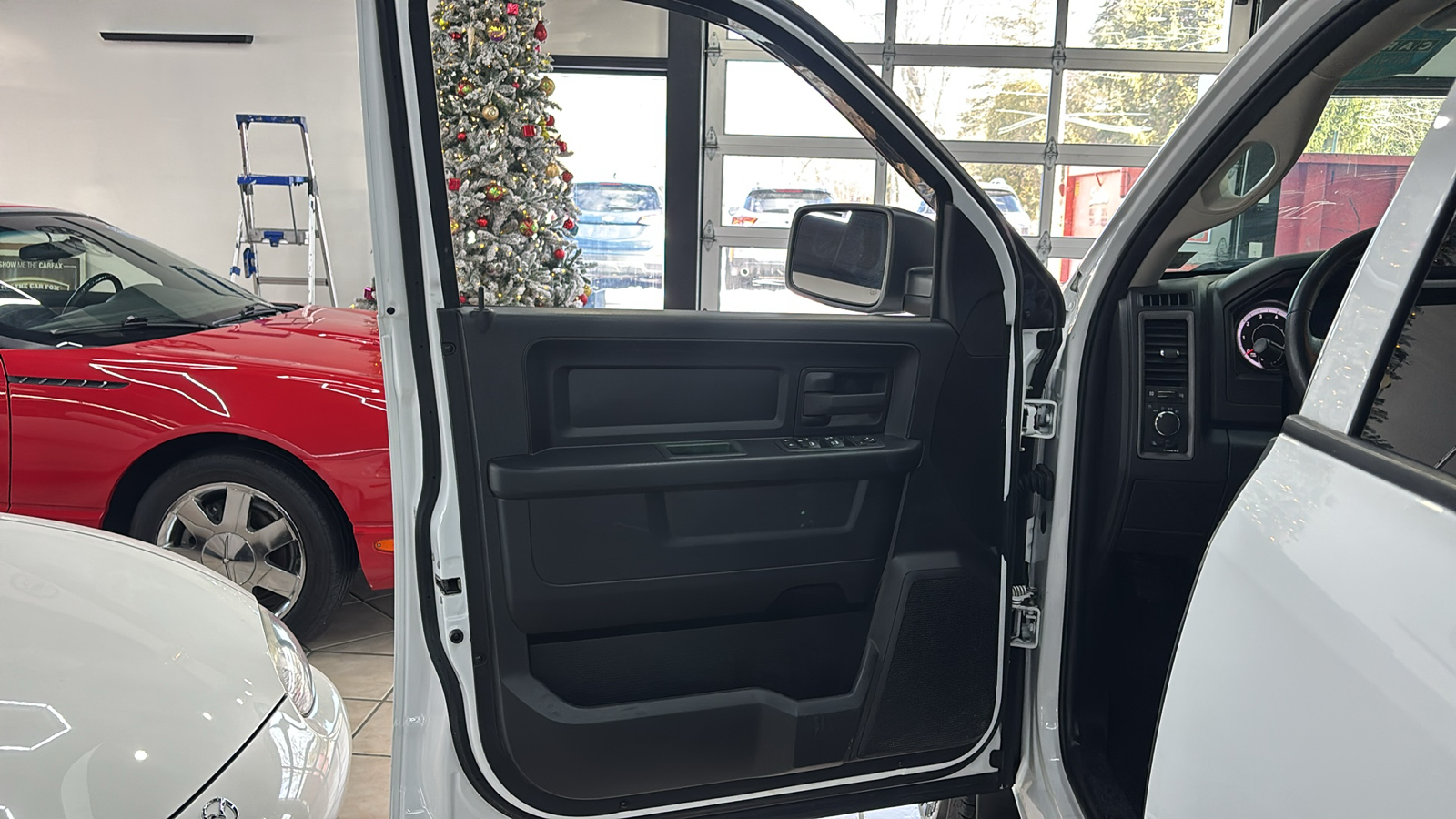 Car Connection Superstore - Used vehicle - TRUCK RAM 1500 CLASSIC 2022