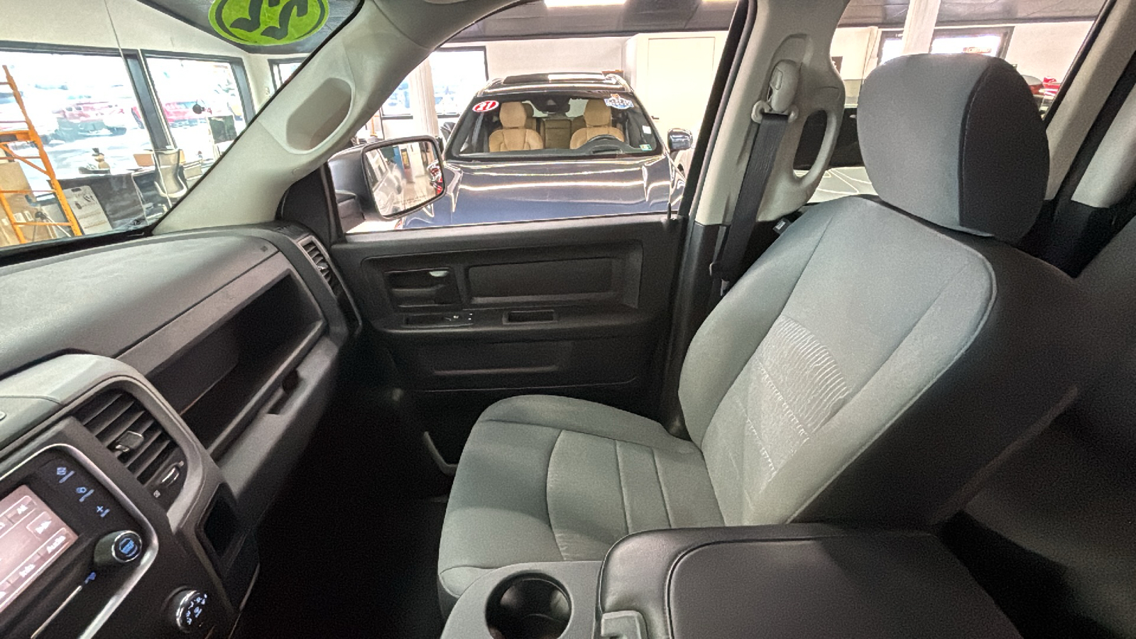 Car Connection Superstore - Used vehicle - TRUCK RAM 1500 CLASSIC 2022