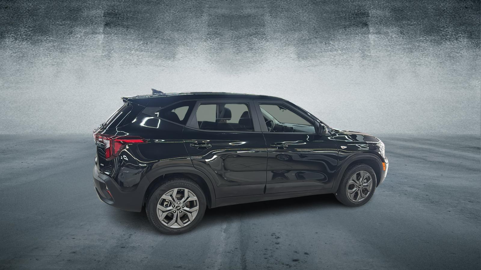 Car Connection Superstore - Used vehicle - SUV KIA SELTOS 2024