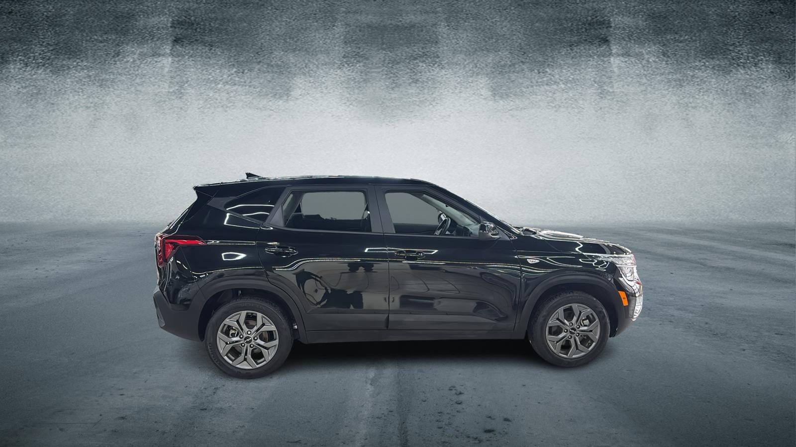 Car Connection Superstore - Used vehicle - SUV KIA SELTOS 2024