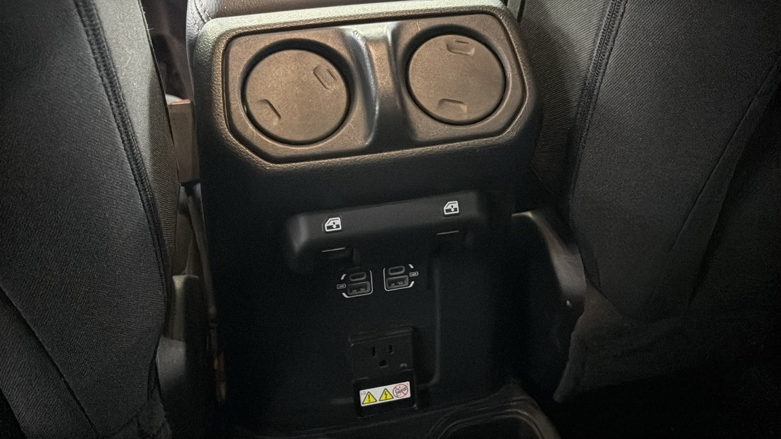 Car Connection Superstore - Used vehicle - SUV JEEP WRANGLER 2023